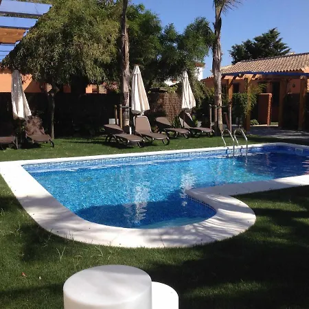 Casa Con Jardín Privado Y Piscina Compartida En Playa El Palmar Cádiz