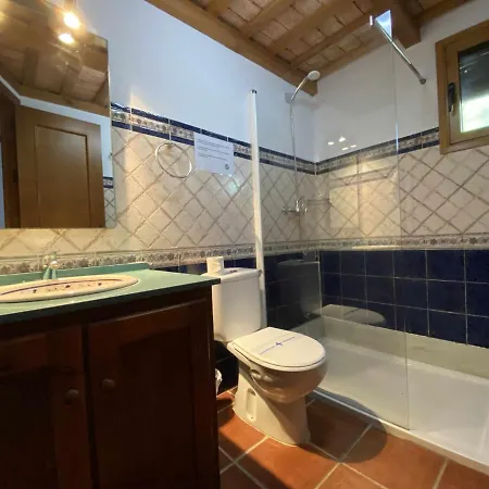 Casa Con Jardin Privado Y Piscina Compa